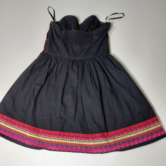 H&M Cute Embroidered Strapless Dress - Picture 8 of 15